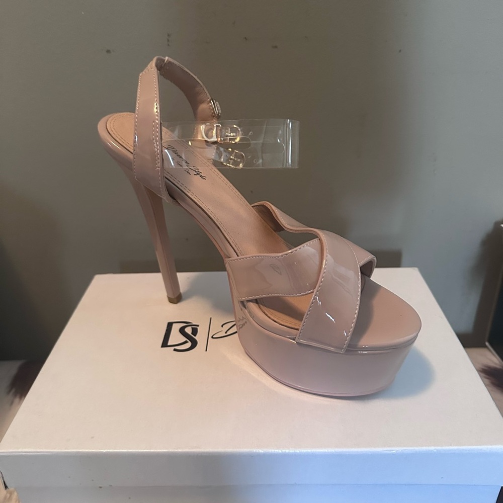 Elegant Nude Platform Heels